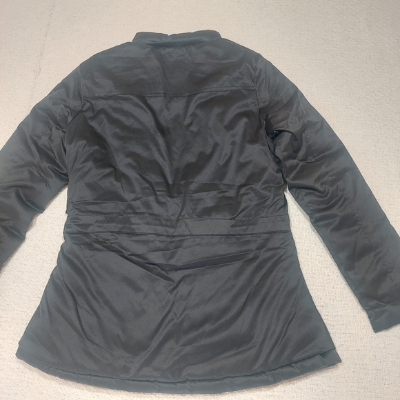 Women's Elegant Black Puffer Coat - Picture 5 of 7